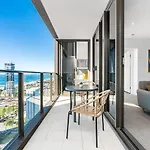 Modern 2Br Broadbeach Ocean Hinterland Views