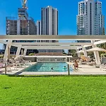 Modern 2Br Broadbeach Ocean Hinterland Views
