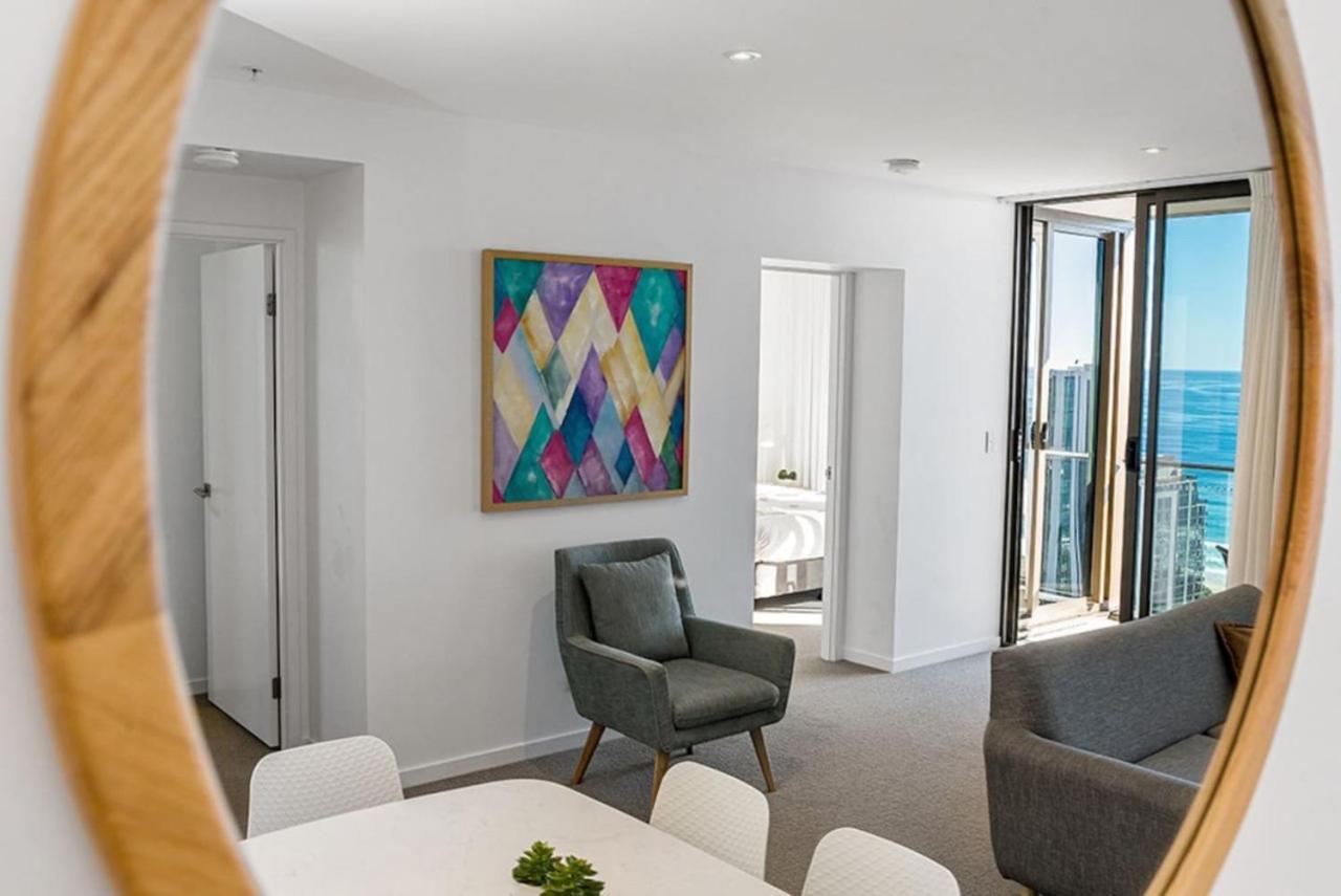 Modern 2br Broadbeach Ocean Hinterland Views Holiday home *