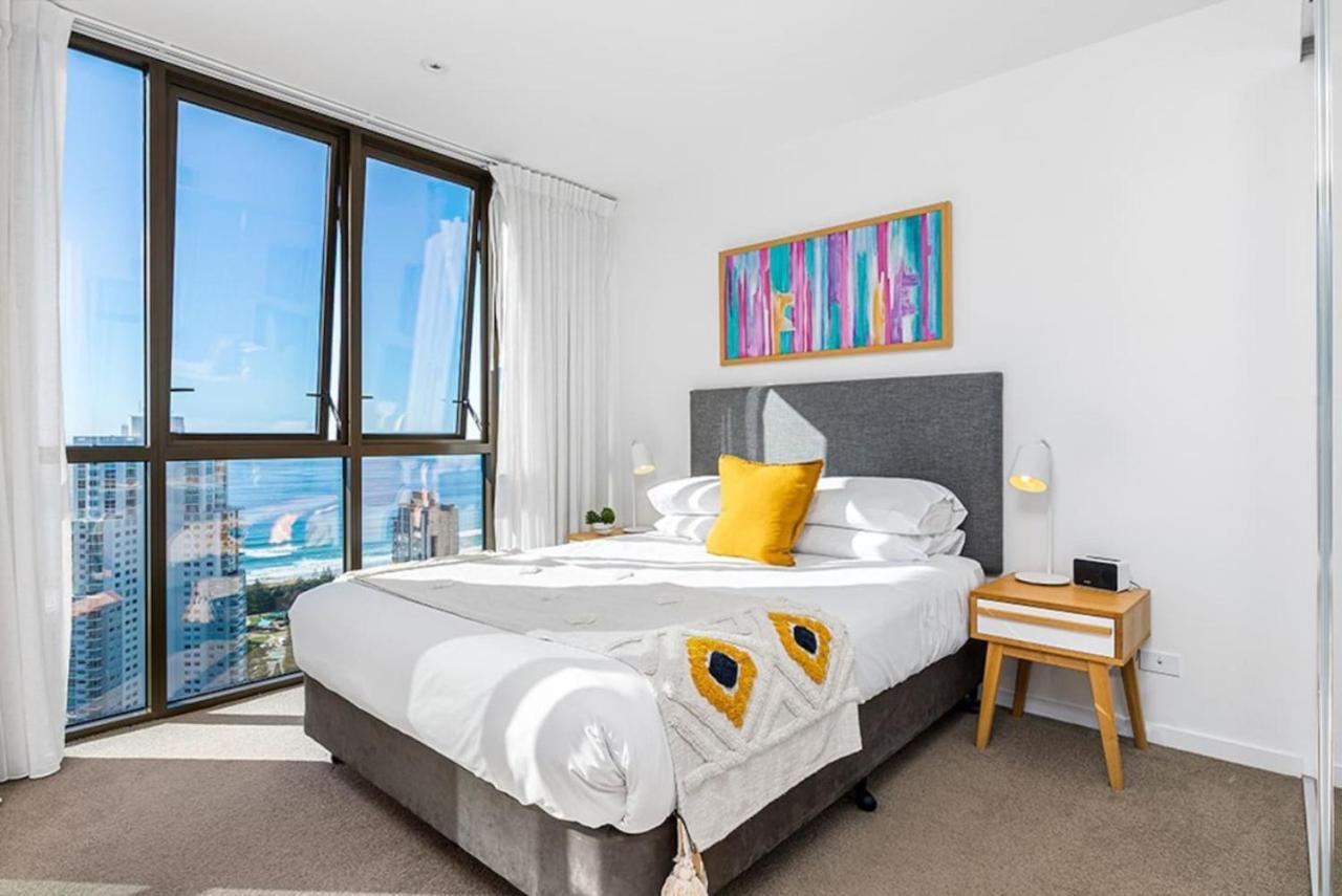 Modern 2br Broadbeach Ocean Hinterland Views