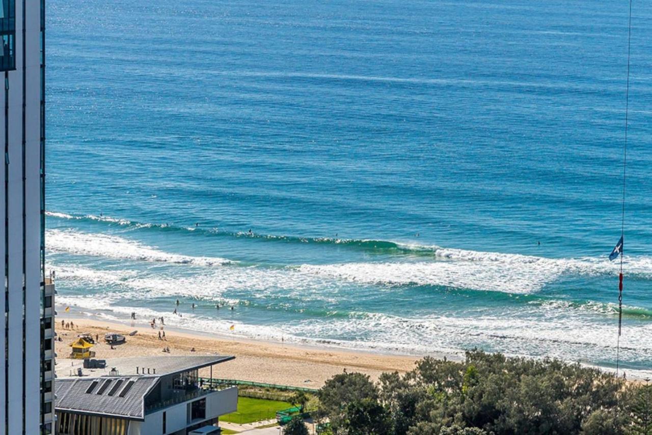 Holiday home Modern 2br Broadbeach Ocean Hinterland Views