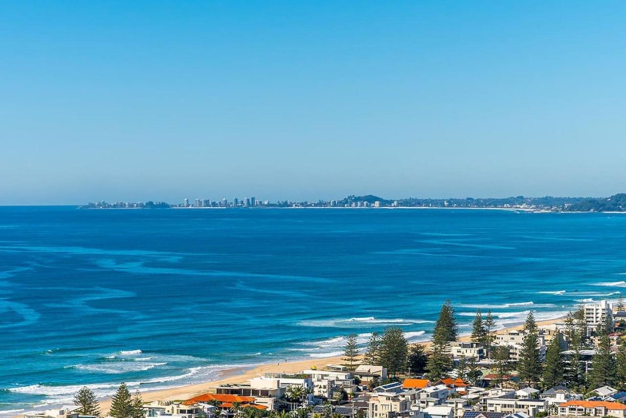 Holiday home Modern 2br Broadbeach Ocean Hinterland Views *