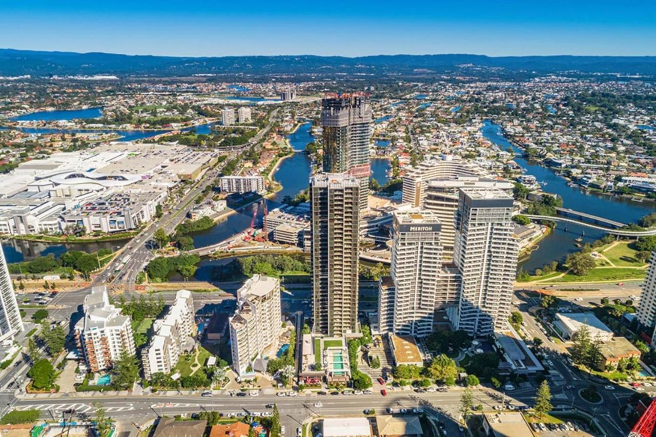 Modern 2br Broadbeach Ocean Hinterland Views *