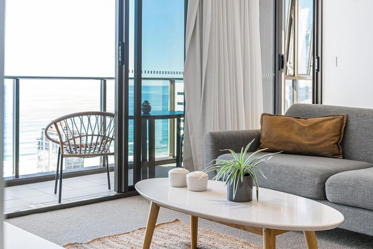 Modern 2br Broadbeach Ocean Hinterland Views Holiday home *