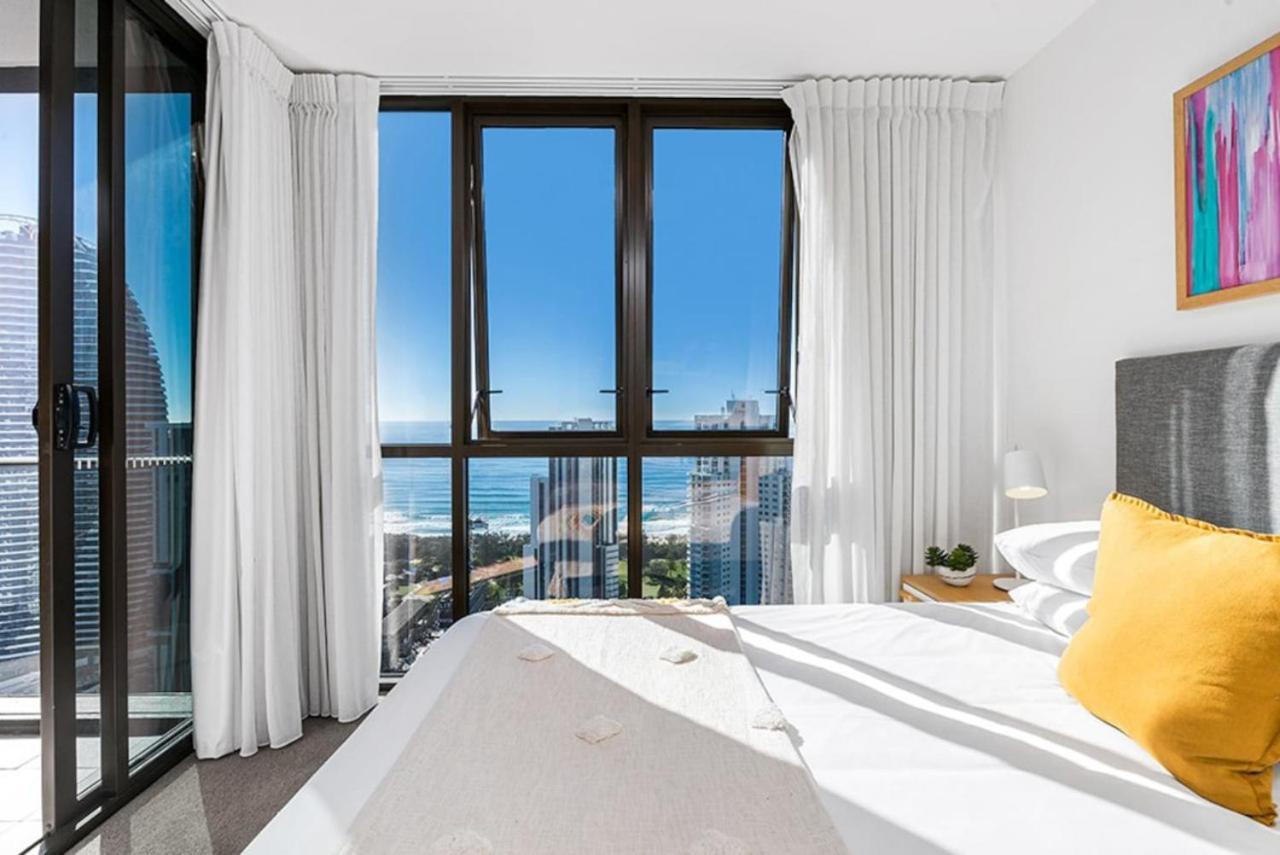 Modern 2br Broadbeach Ocean Hinterland Views Holiday home Gold Coast