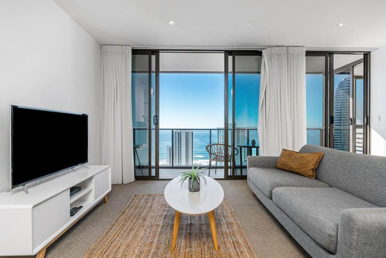 Modern 2br Broadbeach Ocean Hinterland Views Gold Coast