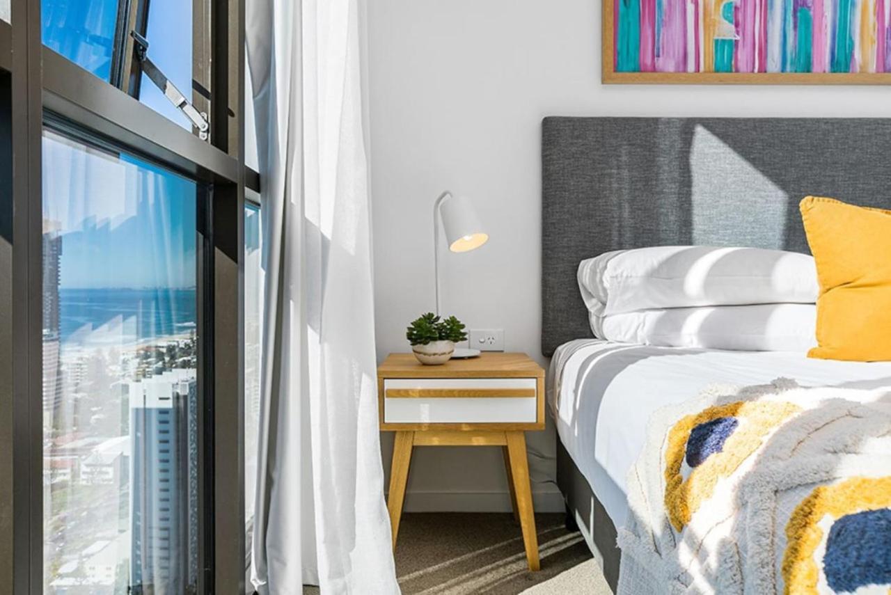 Modern 2br Broadbeach Ocean Hinterland Views Holiday home Gold Coast