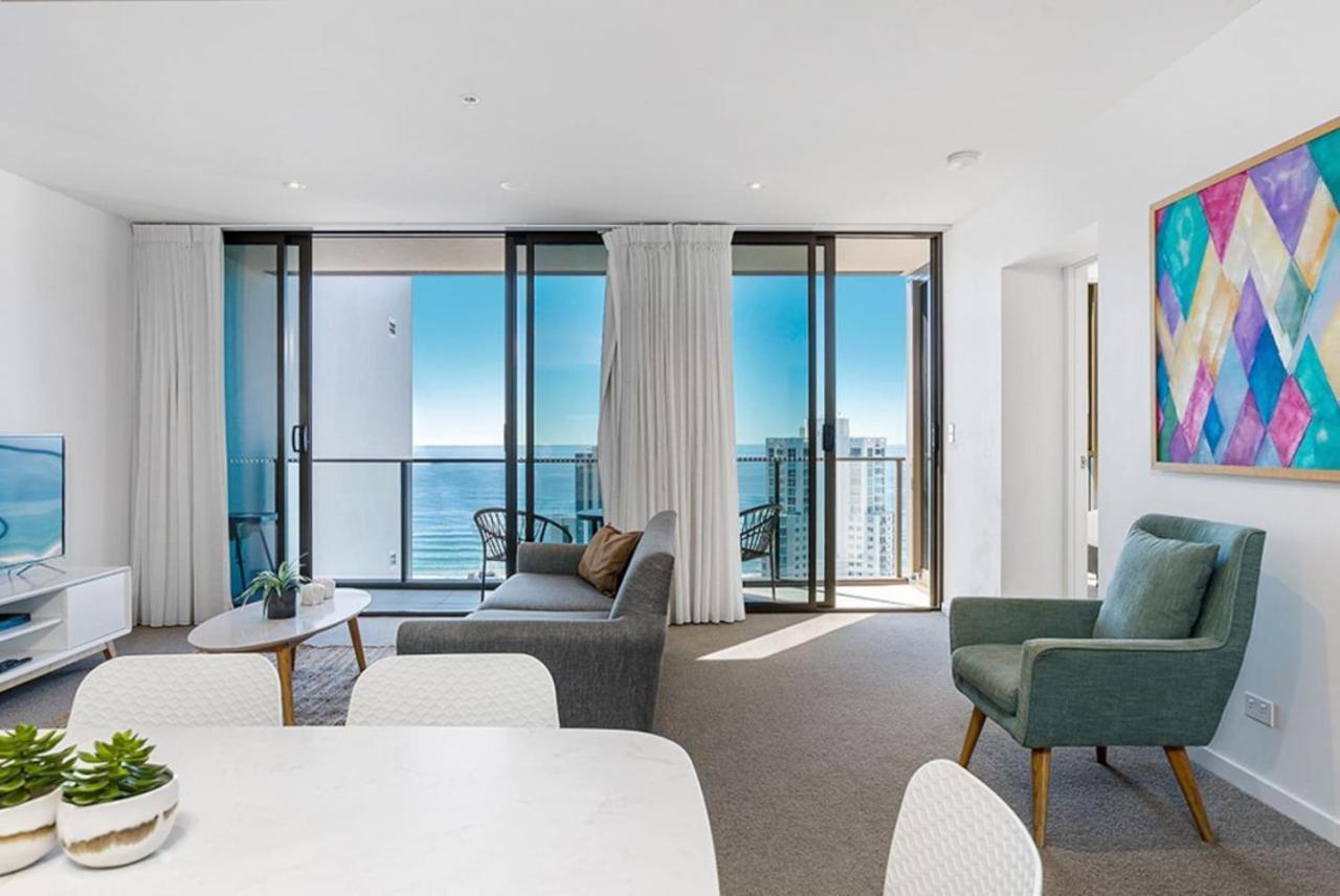 Modern 2br Broadbeach Ocean Hinterland Views Holiday home